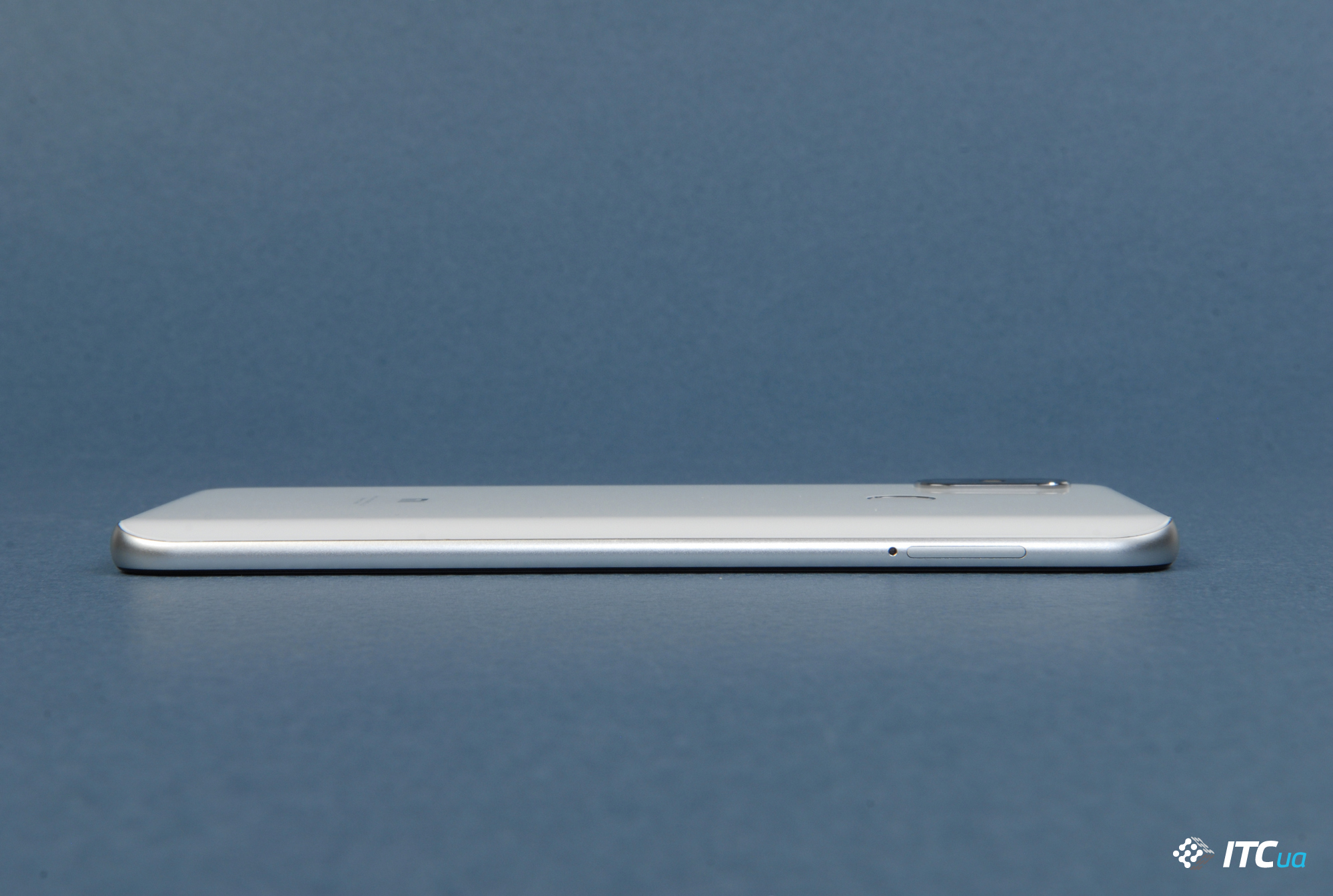 Обзор Xiaomi Mi 8