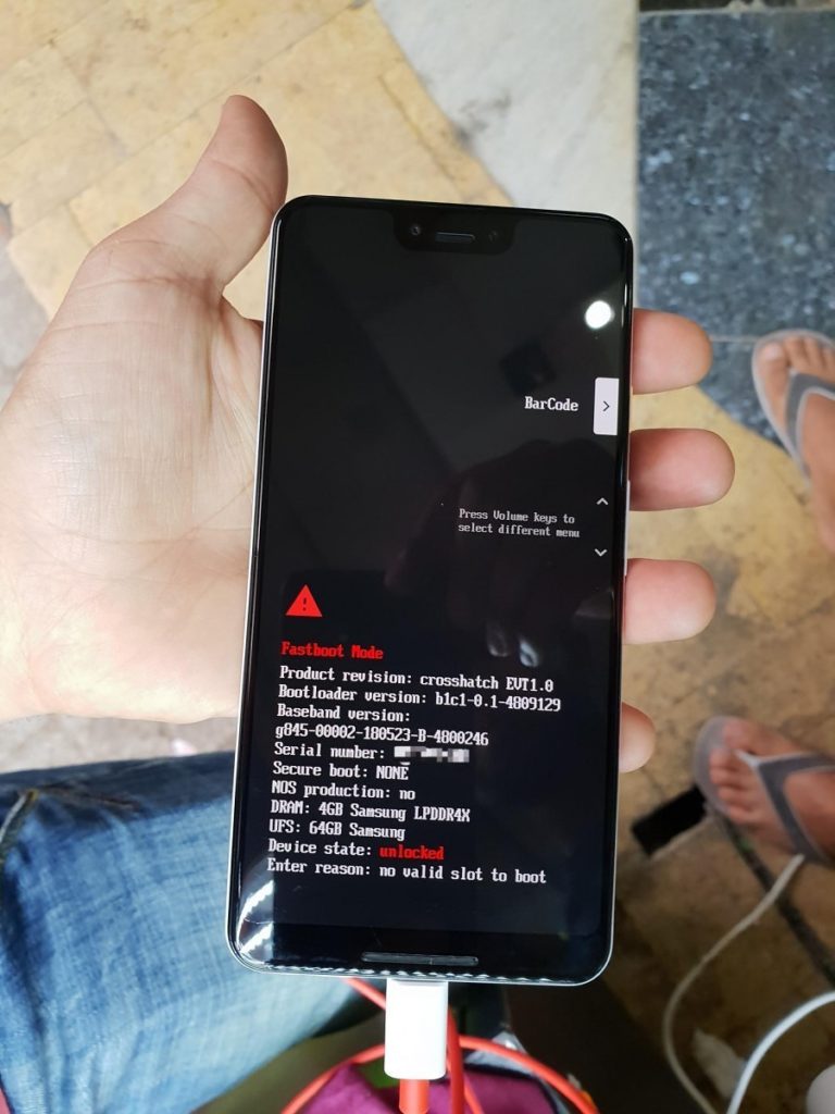 «Живые» фото демонстрируют прототип смартфона Google Pixel 3 XL спереди и сзади