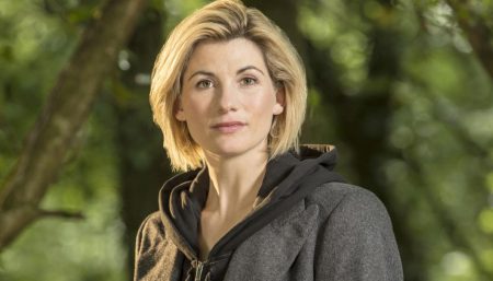 Первый трейлер продолжения сериала «Доктор Кто» с первым Доктором-женщиной в исполнении Джоди Уитакер