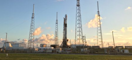 SpaceX впервые повторно запустила мощнейшую модификацию ракеты Falcon 9 Block 5 (и снова посадила ее)