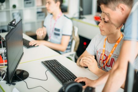 В Киеве стартовала международная программа обучения студентов Ubisoft Coding Campus
