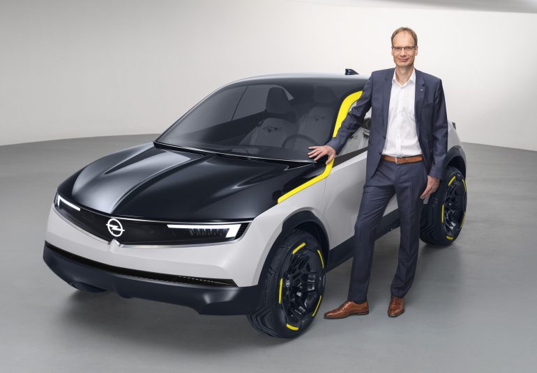 Немцы представили концепт электрического кроссовера Opel GT X Experimental в новом фирменном дизайне