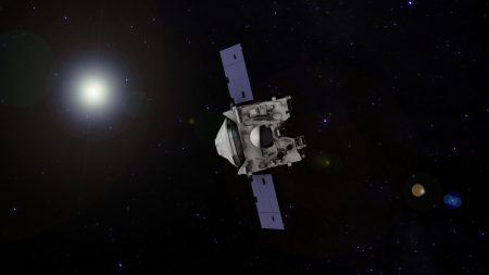 NASA получило первые изображения астероида Бенну, сделанные зондом OSIRIS-REx на полпути к нему