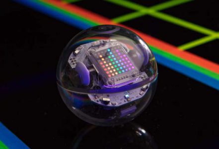 Новый шарообразный робот Sphero Bolt за $150 подойдет для обучения детей программированию