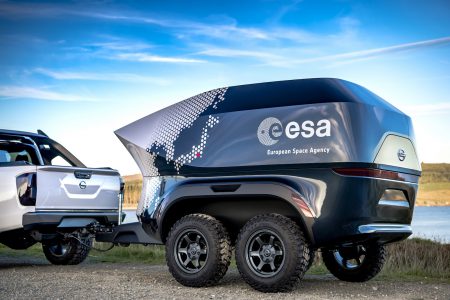 Nissan и ESA создали мобильную астрономическую лабораторию на базе модифицированного пикапа Navara