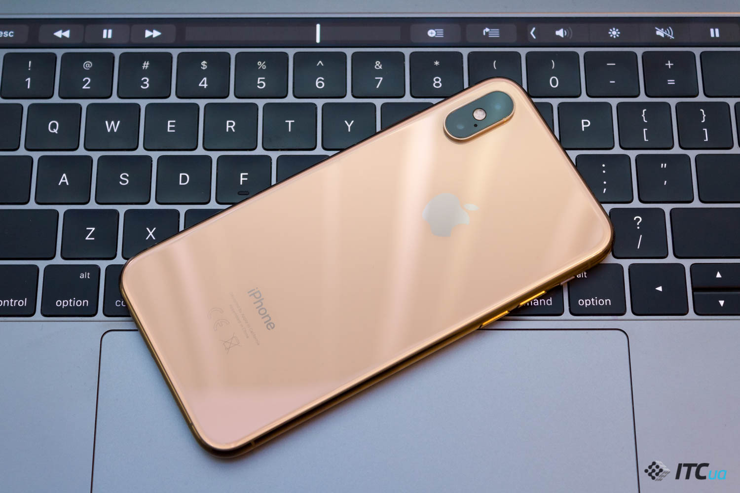 iPhone Xs и iPhone Xs Max - обзор смартфонов Apple