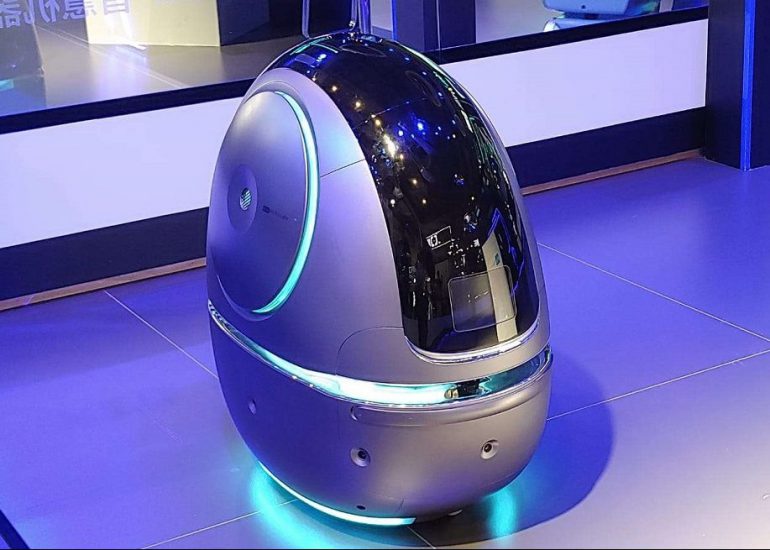 Space Egg - робот-швейцар от Alibaba