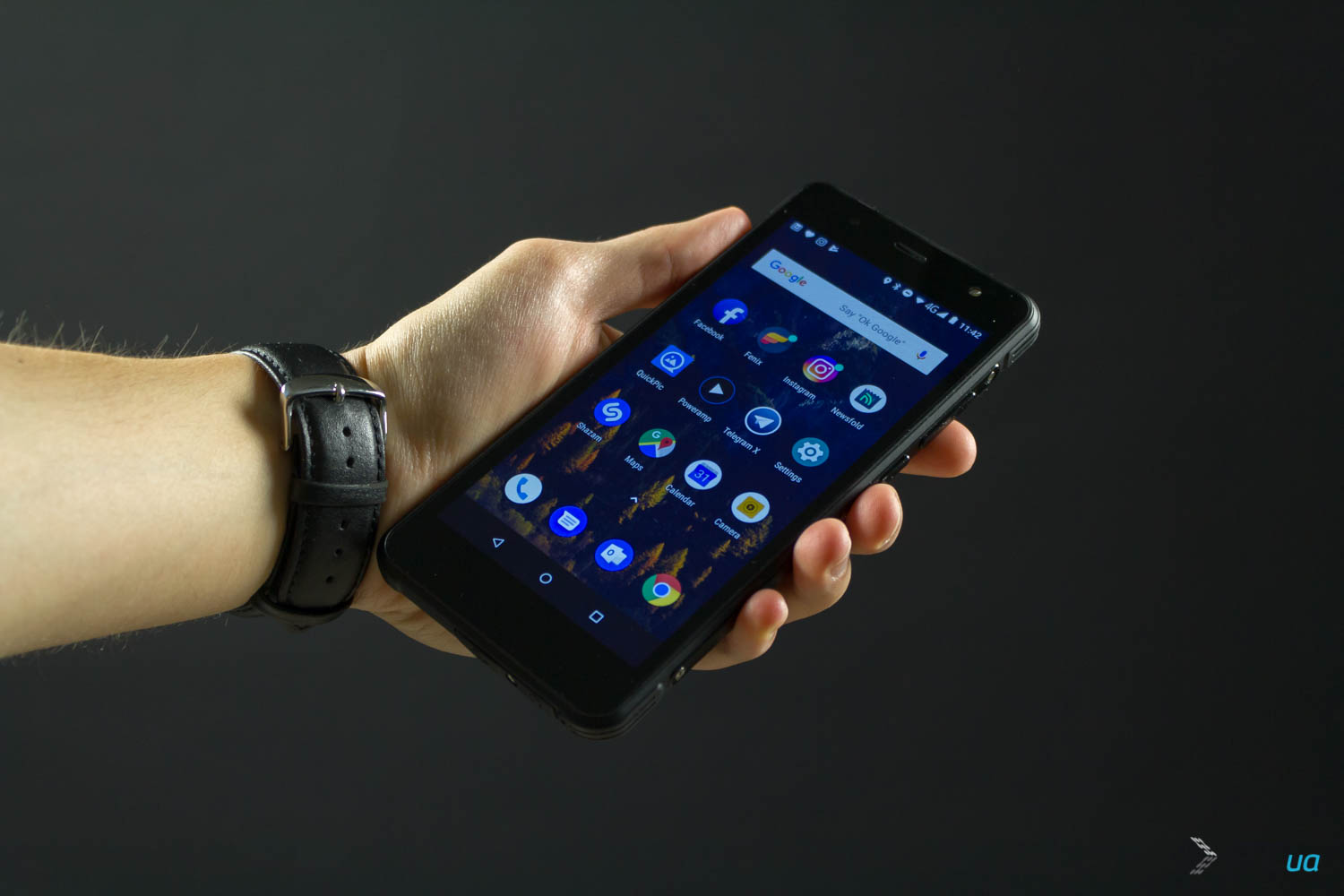 Обзор защищенного смартфона Sigma mobile X-treme PQ37