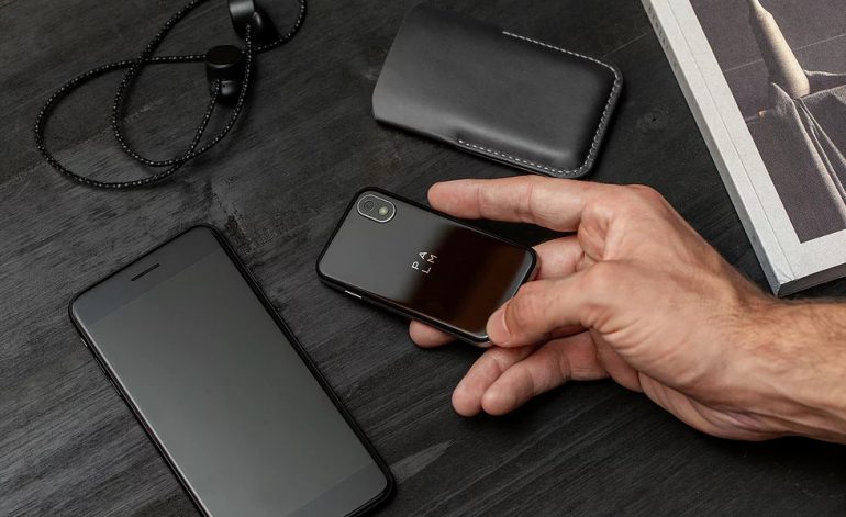 Palm вернулась на рынок смартфонов с 3,3-дюймовой моделью-компаньоном на Android