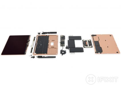 iFixit: В новом MacBook Air действительно легче заменить батарею, но общая ремонтопригодность – на 3 из 10