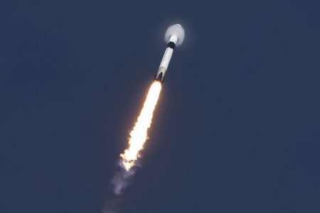 SpaceX уже провела 18 успешных запусков в этом году (столько же было за весь 2017 год), а через три дня она впервые запустит дважды летавшую в космос ступень