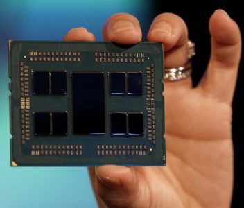 AMD introduced the processor's Zen 2 architecture and the first 7-nm GPU Radeon Instinct MI60 / MI50 to support PCIe 4.0