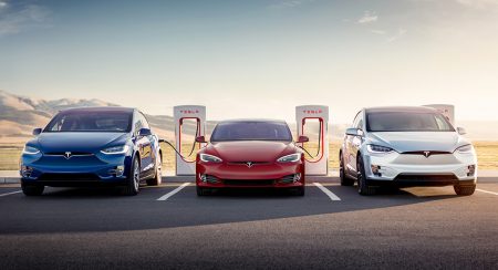Tesla начнет установку зарядных станций Supercharger следующего поколения в начале 2019 года и к его концу рассчитывает удвоить общее число всех станций (сейчас их более 11 тыс.)