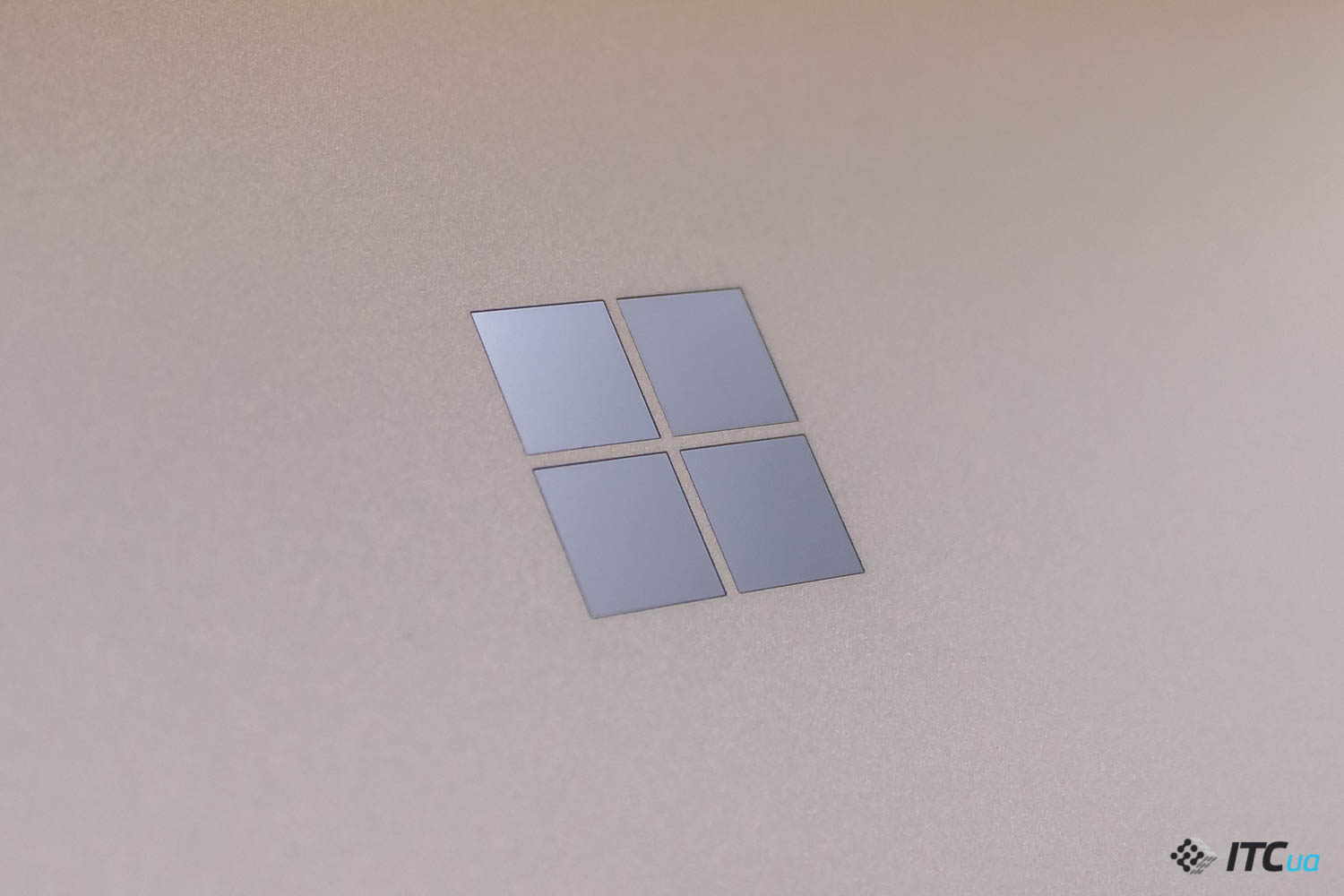 Surface Go — обзор планшета Microsoft
