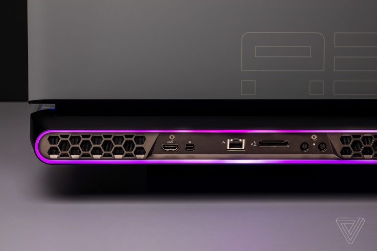 Alienware Area-51m – самый мощный игровой ноутбук на базе настольных комплектующих с поддержкой модернизации системы