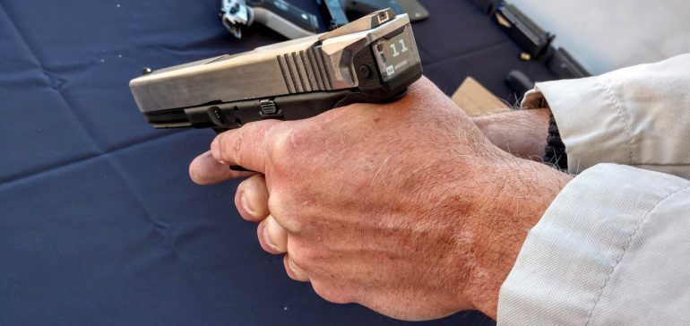 Американская компания Radetec представила умный пистолет
