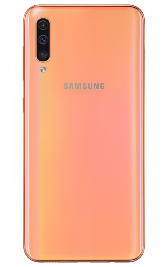 Новые смартфоны-середнячки Samsung Galaxy A30 и Galaxy A50 с экранами Infinity-U диагональю 6,4 дюйма и аккумуляторами на 4000 мА·ч представлены официально