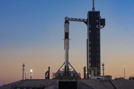 Первый полет пилотируемого корабля SpaceX Crew Dragon. Трансляция из Флориды (Завершена)
