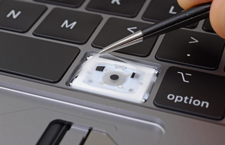Apple извинилась за всё ещё нерешённую проблему с клавиатурами MacBook