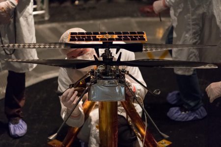 Будущий марсианский вертолет впервые поднялся в воздух