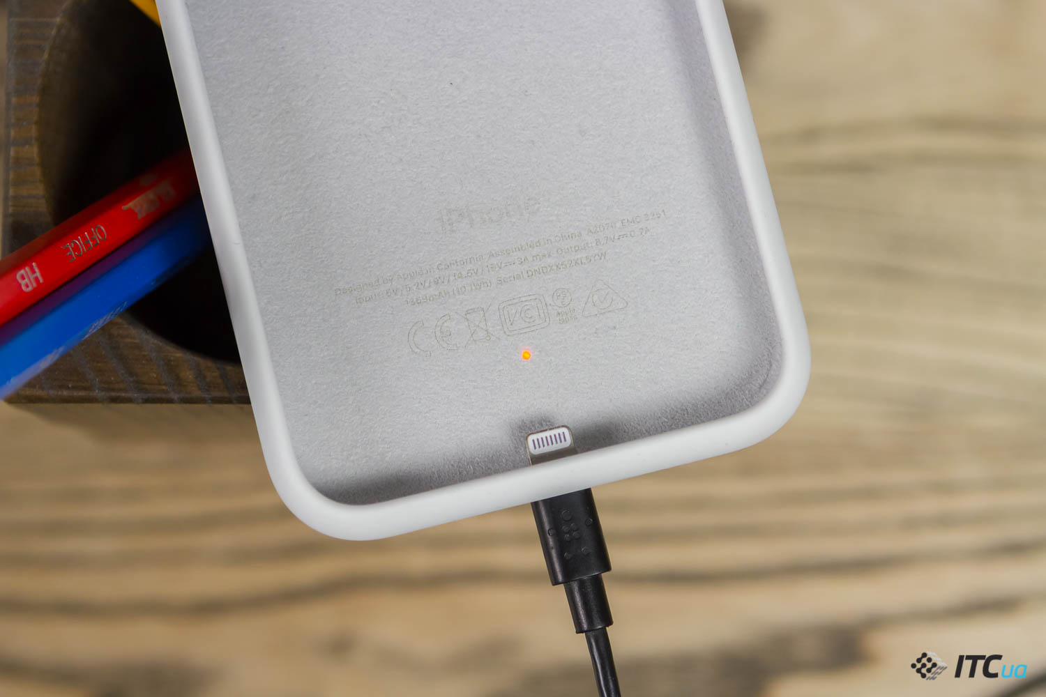 Apple Smart Battery Case — обзор чехла с аккумулятором для iPhone Xs