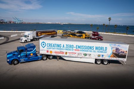 Порт Лос-Анджелеса начнет перевозить грузы при помощи разработанных Toyota фур на водородном топливе