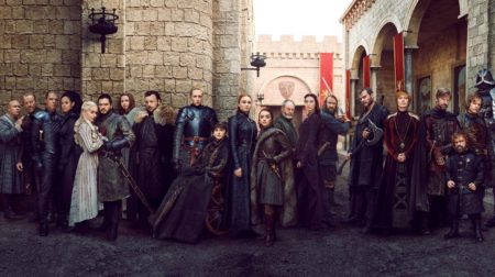 Онлайн-петиция с просьбой к HBO переснять 8-й сезон «Игры престолов» набрала 1,2 млн голосов, а финальная серия получила удручающие 5,0 баллов на IMDb (обновлено: уже 1,47 млн и 4,3 балла)