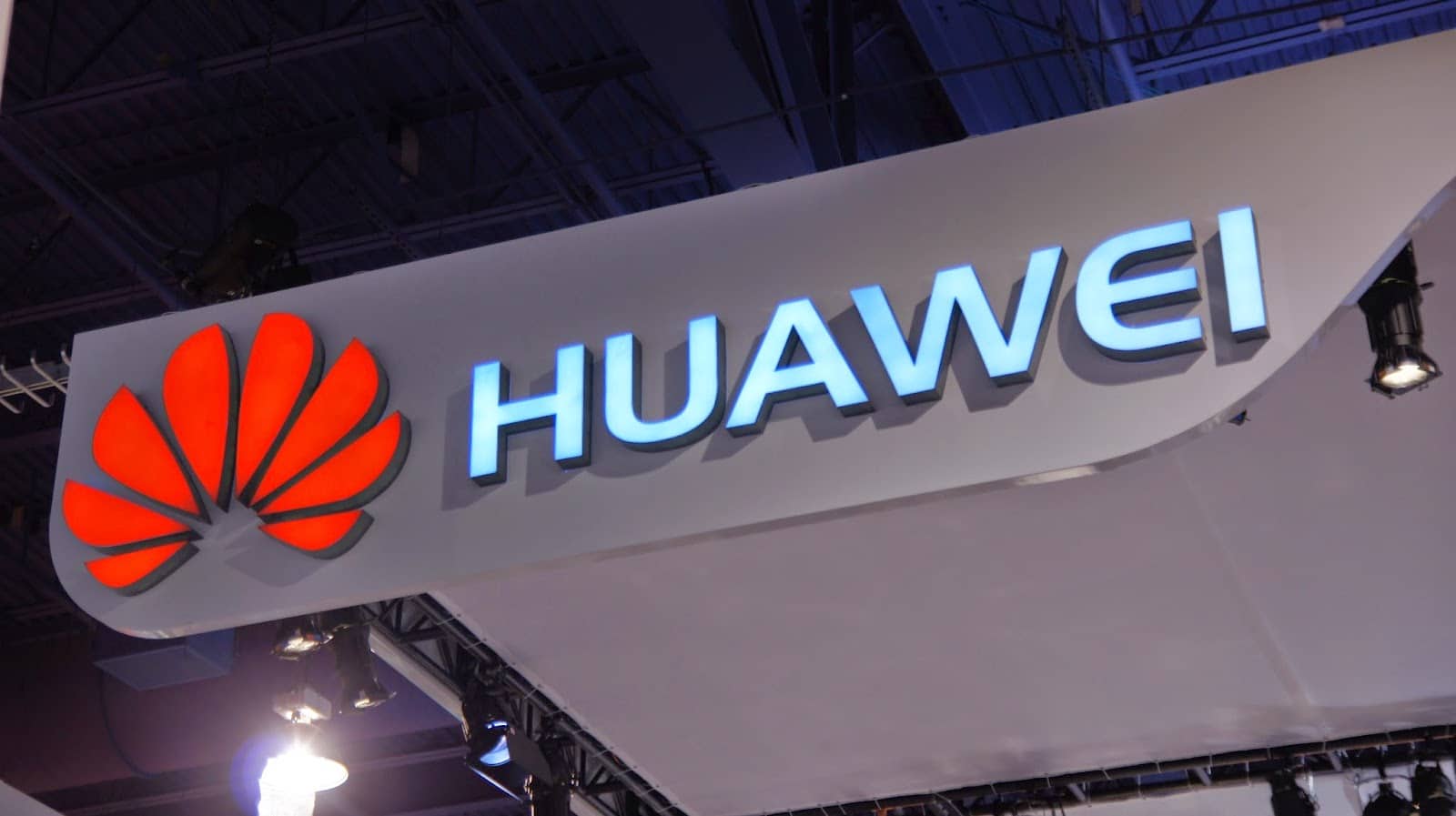 ARM отказывается от сотрудничества с Huawei что ставит под угрозу весь полупроводниковый бизнес компании