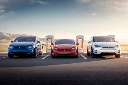 Tesla начала ограничивать заряд батарей до 80% емкости на самых загруженных станциях Supercharger (ограничение затронуло 17% всех станций в США)