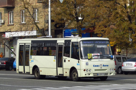 Глава «Киевпастранса» анонсировал переход на почасовую оплату в общественном транспорте столицы, но это произойдет еще не скоро