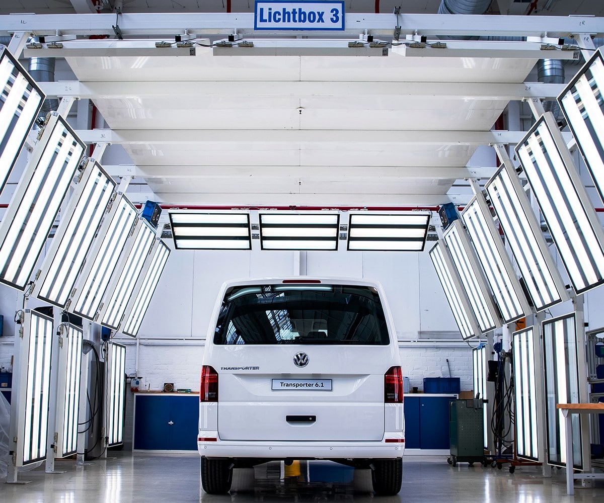 Коммерческие авто Volkswagen: сегодня – обновление Transporter T6.1, завтра – электро-«бус» e-Crafter
