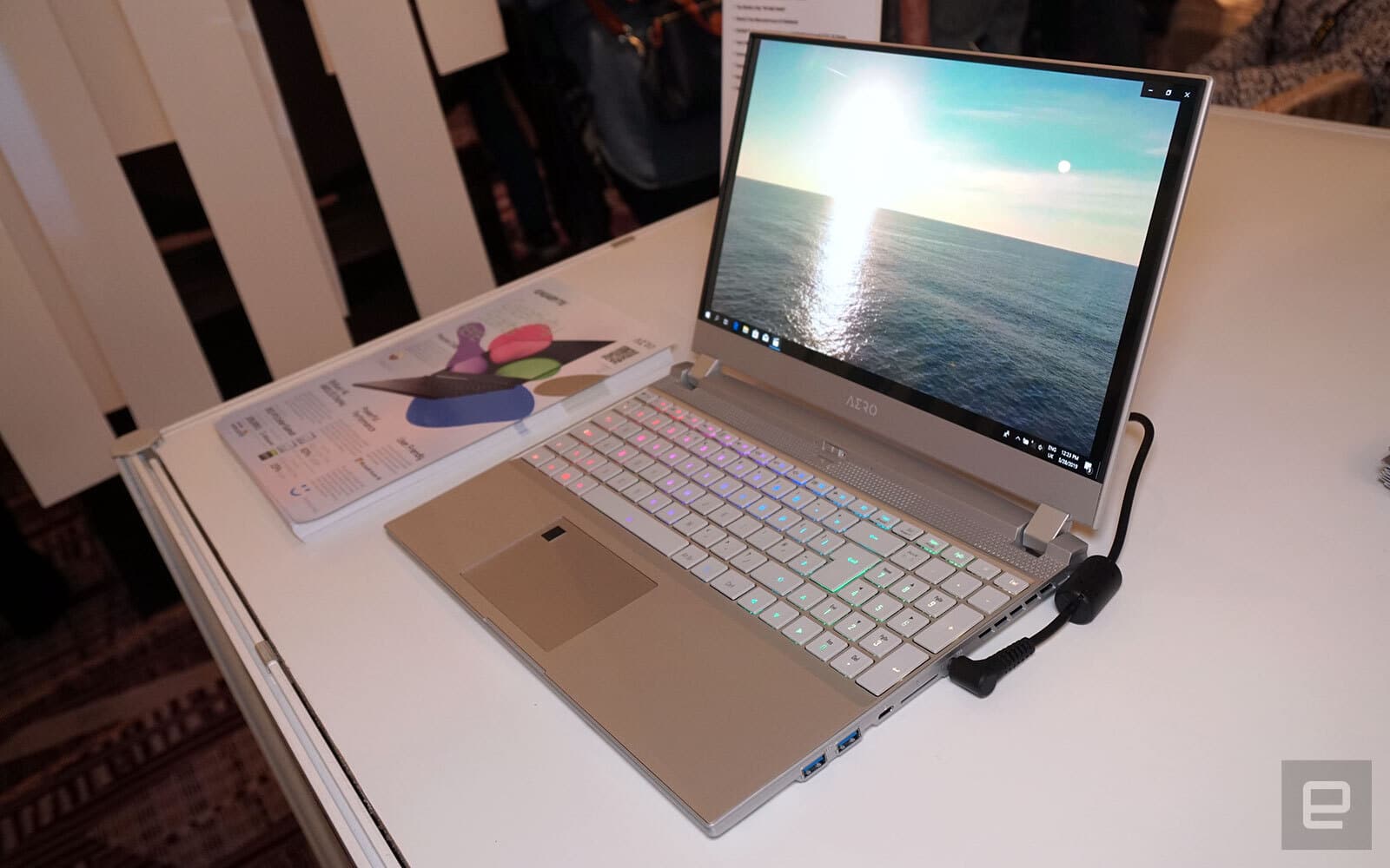 Новый ультимативный ноутбук Gigabyte Aero 15 с безрамочным дисплеем ...