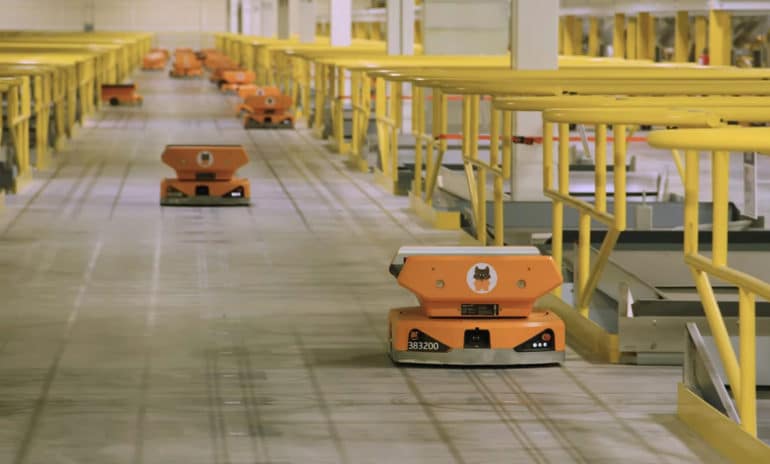 Amazon показала новых роботов для автоматизации работы на своих складах