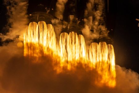 Прямая трансляция запуска сверхтяжелой ракеты Falcon Heavy (STP-2). SpaceX впервые повторно использует боковые ускорители первой ступени