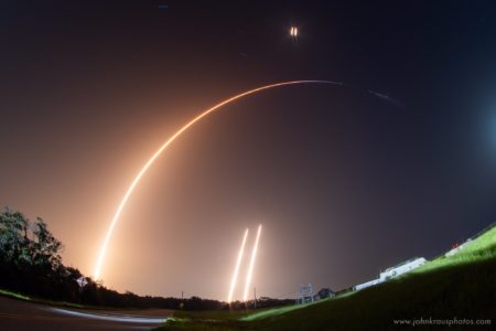 SpaceX наконец-то удалось поймать часть головного обтекателя в сеть