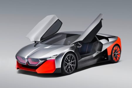 BMW Vision M NEXT — гибридный суперкар с мощностью 600 л.с., максимальной скоростью 300 км/ч и разгоном до «сотни» за 3 секунды