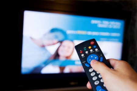 Украинские медиагруппы и «Зеонбуд» договорились о кодировании телеканалов — транспортный сигнал закодируют в сентябре 2019 года, спутниковый — 20 января 2020 года