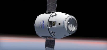 Космический аппарат SpaceX Dragon успешно вернулся с МКС