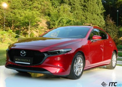 Первый взгляд на новую Mazda3: хорошо, но дорого