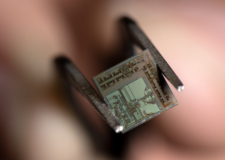 В Калифорнийском университете разработали чип для передачи данных в сетях 6G