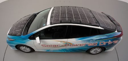 Toyota представила экспериментальный Prius с солнечными панелями, подзаряжающими основную батарею автомобиля во время движения