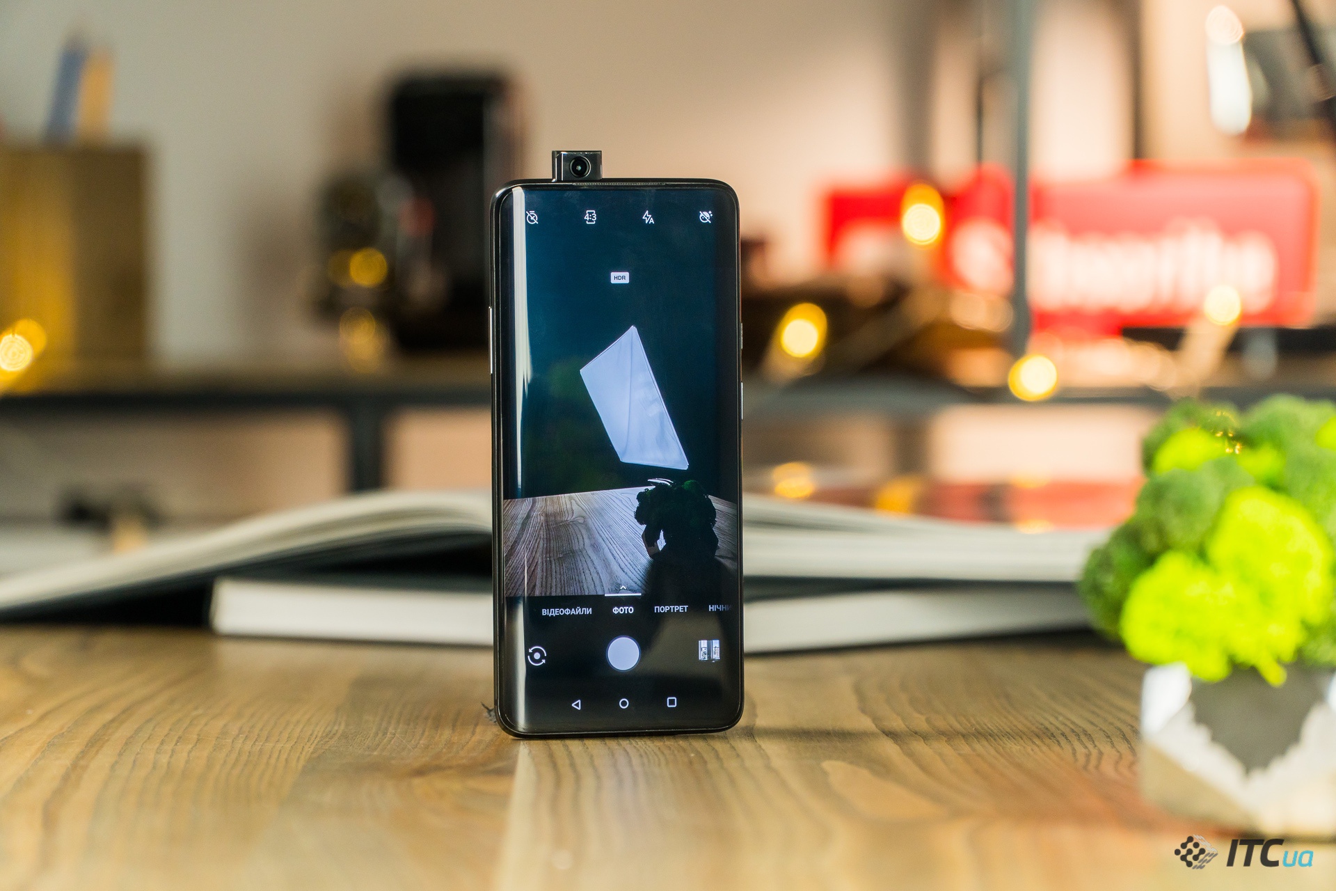 OnePlus 7 Pro селфи-камера