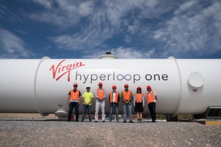 Virgin Hyperloop One построит в Саудовской Аравии тестовую трассу Hyperloop длиною 35 километров