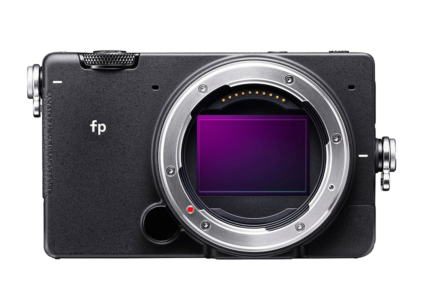 Sigma fp – «самая компактная и лёгкая» полнокадровая беззеркальная камера в мире