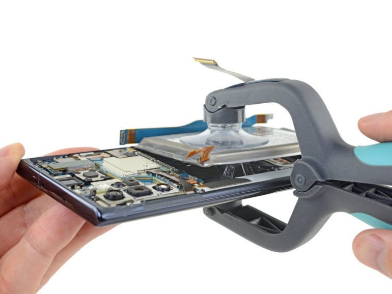 iFixit оценили ремонтопригодность смартфона Samsung Galaxy Note 10+ 5G на «троечку»