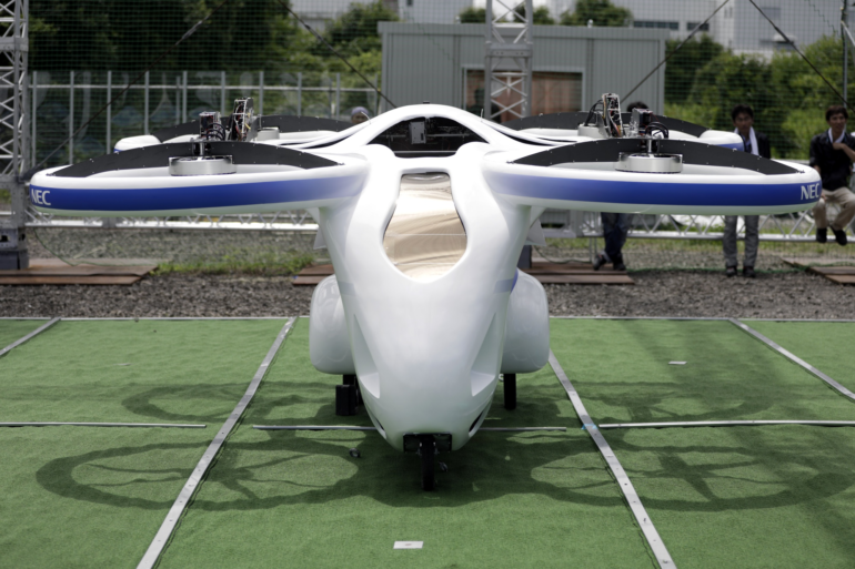 NEC представила прототип летающего автомобиля