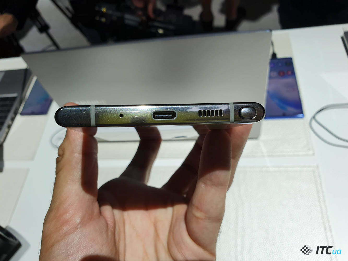Первый взгляд на Samsung Galaxy Note10 и Note10+
