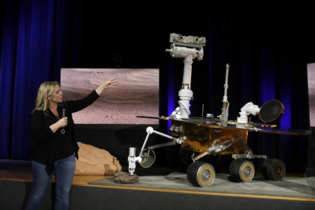 NASA вновь предлагает школьникам придумать имя марсоходу Mars 2020