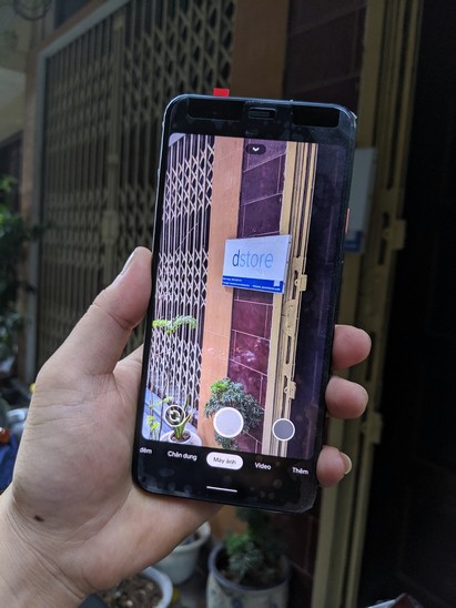 Фотогалерея: два десятка новых фотографий Google Pixel 4 XL, включая снимки экрана с характеристиками