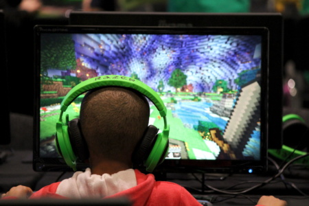 Ежемесячная аудитория Minecraft за год выросла на 20 млн человек